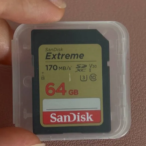 Карта памяти SanDisk Extreme 64 GB