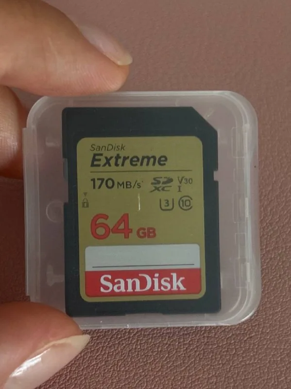 Карта памяти SanDisk Extreme 64 GB