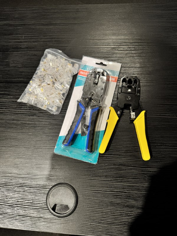 Кресло офисное, Стол офисный с ящиками 9