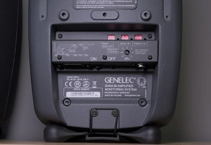 Genelec 8040A студийные мониторы 1