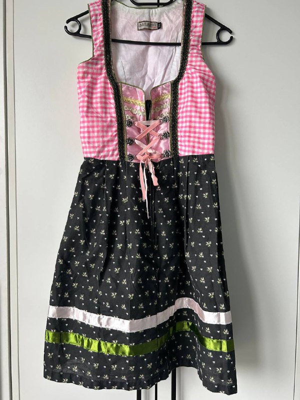 Sony FDR-X3000, рубашка Columbia, пиццамейкер, юбка, сарафан, наушники, пряжа, горшок 6