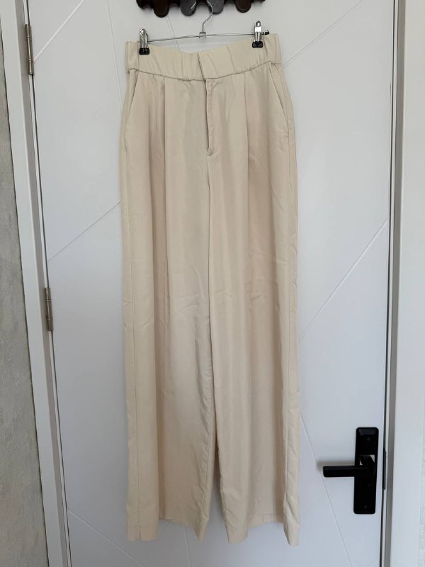 Брюки Zara, Юбка Mango, Платье желтое, Блузка зеленая, Топ белый