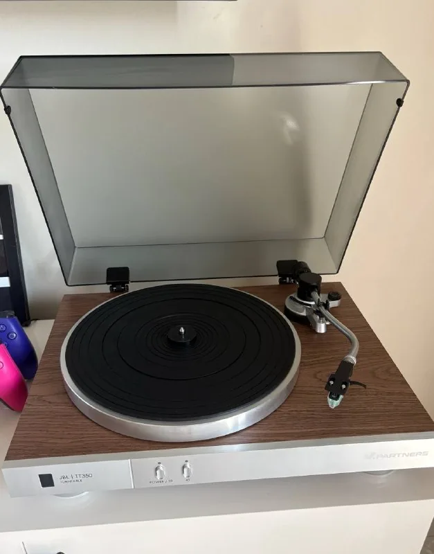 Проигрыватель JBL TT350 Turntable