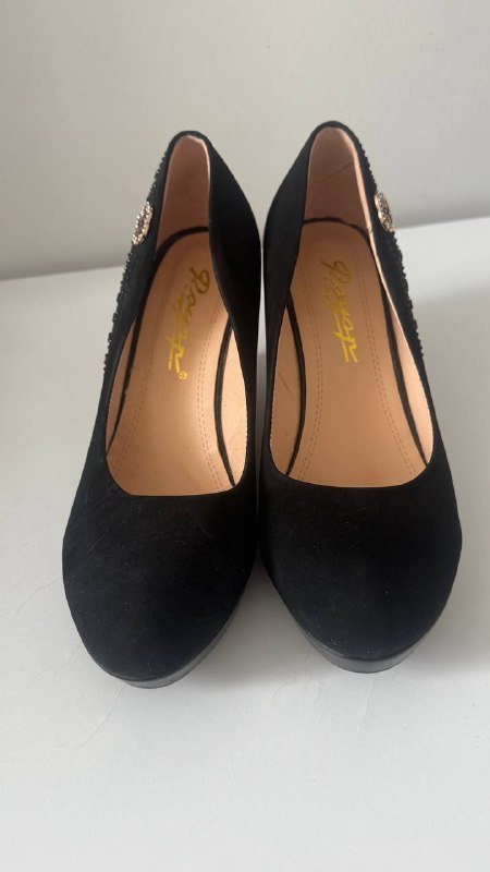 Черные женские туфли 38 размер