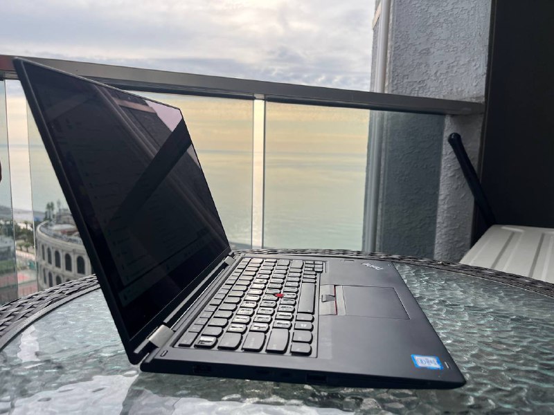 Lenovo Thinkpad x380 Yoga i5-8350 16/512 SSD 2