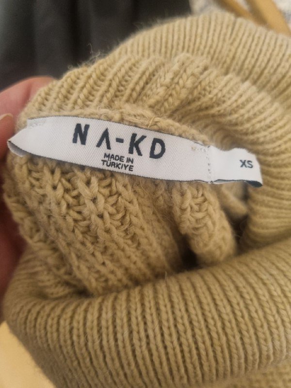 женский вязаный свитер NA-KD XS 2