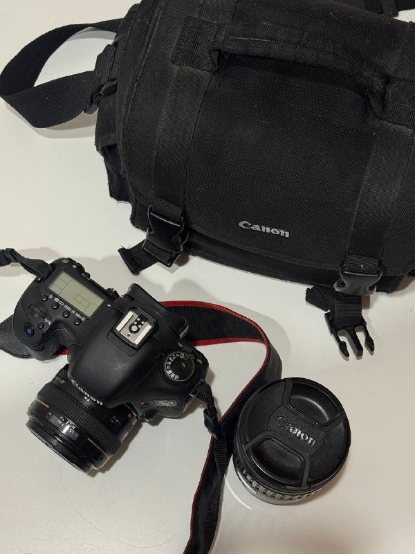 Зеркальный фотоаппарат Canon EOS 7D, 2 объектива, сумка, зарядка, пульт 5