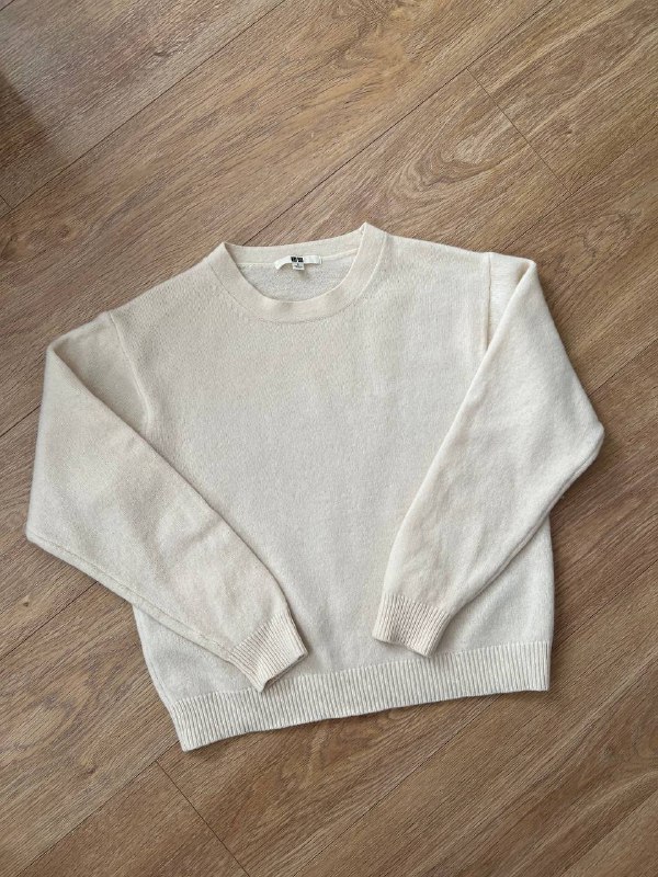 Свитер Uniqlo, Шерстяное платье Uniqlo, Шифоновая юбка, Платье H&M, Джинсы Lime, Джинсы Zara, Кюлоты джинсы H&M, Джинсы Zara, Сарафан New Look, Анорак Питерский щит