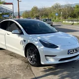 Tesla Model 3 4