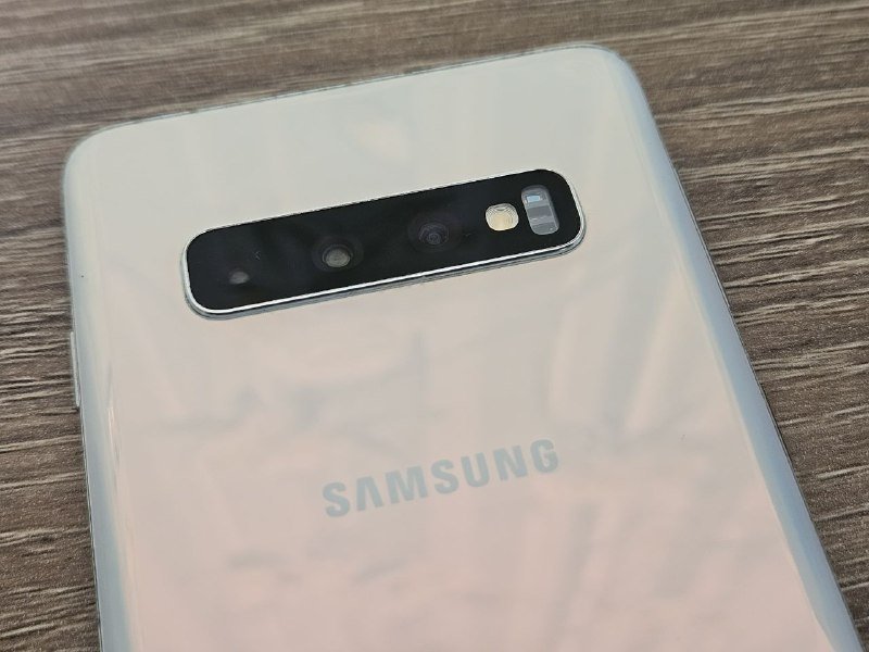 Samsung Galaxy S10 (SM-G9730) б/у телефон 3