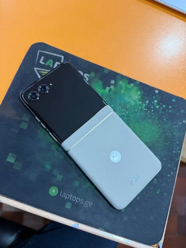 Motorola razr 2024 1