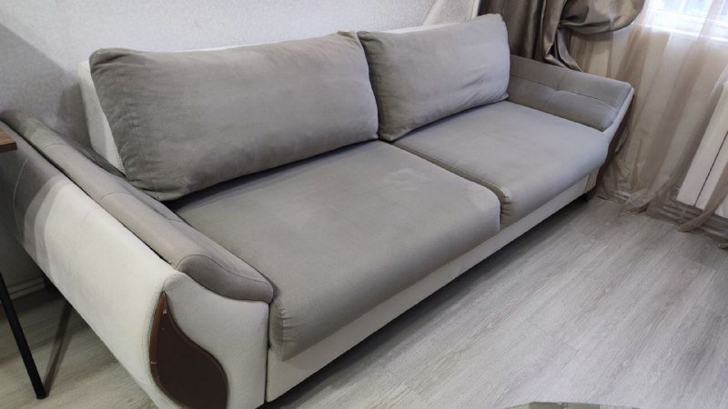 Два дивана, уличные стулья 3