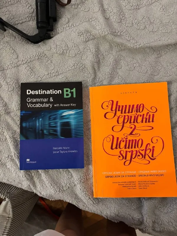 Штатив, укулеле Praksons, гирлянда 1