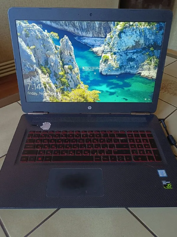 HP Omen 17 ноутбук 1