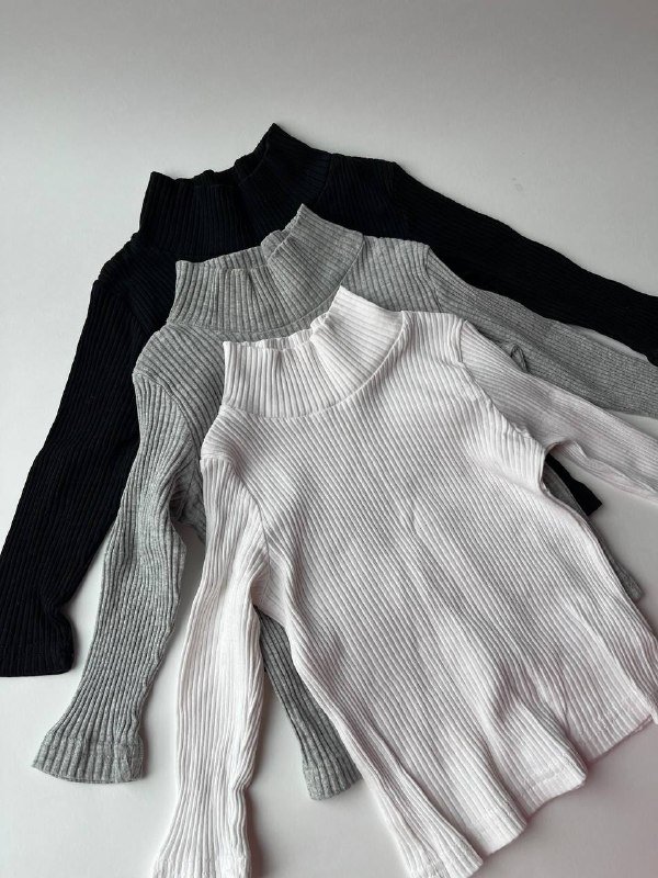 Детские вещи: халат, гольфы, костюмы, худи, джинсы, ботинки, одеяло 8