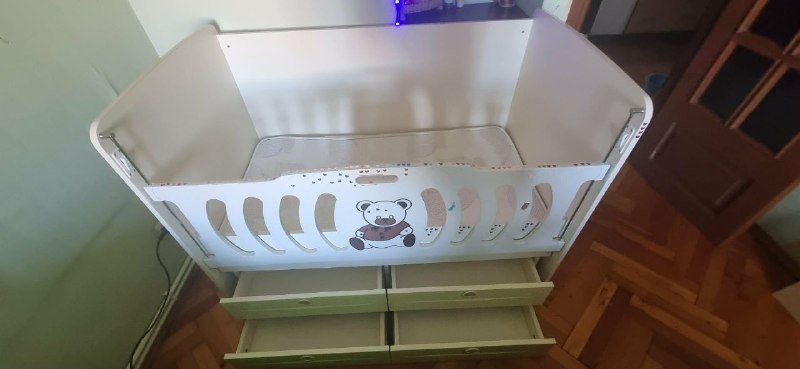 Детская кроватка с ортопедическим матрасом