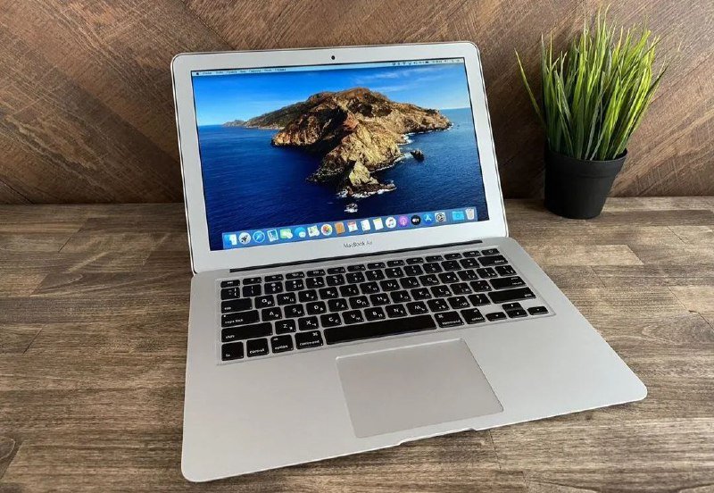 Apple MacBook Air 13" Early 2017 A1466 2