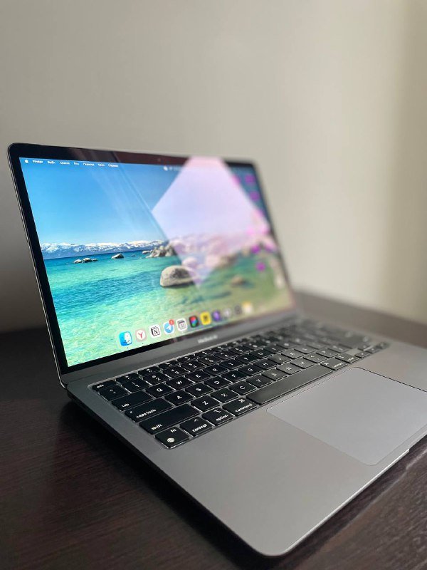 Macbook Air 13 M1 8/256 6