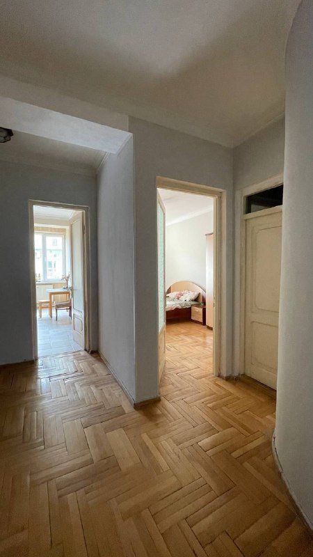 Квартира 70 квм, спальня, гостиная, кухня, 2 балкона, ванная 7