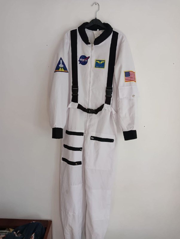 Кроссовки женские, Комбинезон астронавта на Хеллоуин 4