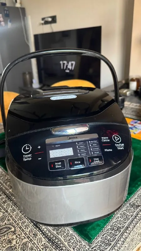 Мультиварка Midea 1