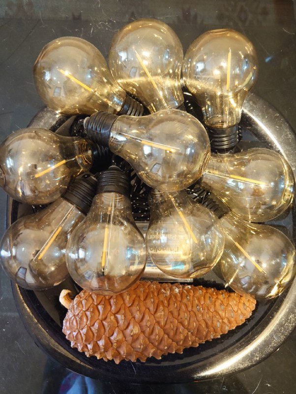 Ручной массажёр, кроссовки Quechua, гирлянда, скатерть, капучинатор, набор тарелок, сито и венчик, подставки, бокалы, стеклянные контейнеры 3