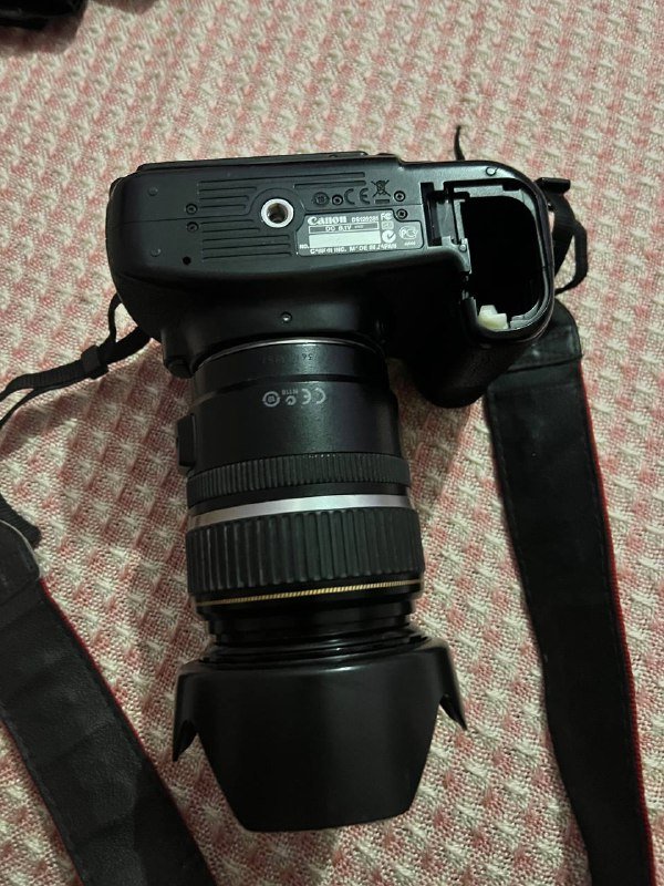 Фотоаппарат Canon EOS 60D с объективом и батарейным блоком 2