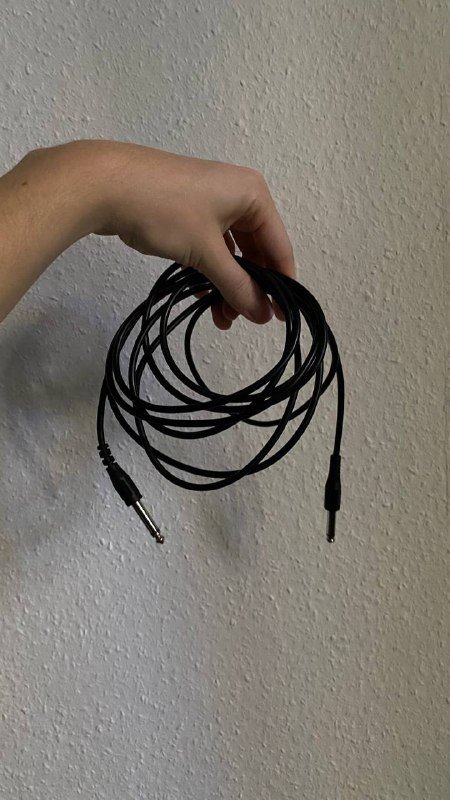 Стойка под электрогитару Ibanez, гитарный кабель и струны 2