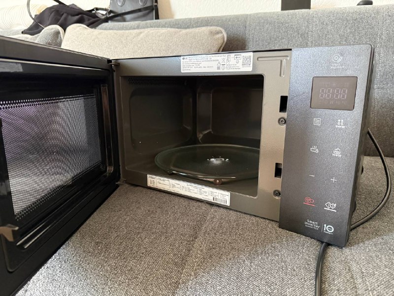 Колонка Marshall Stanmore III, микроволновка LG 3