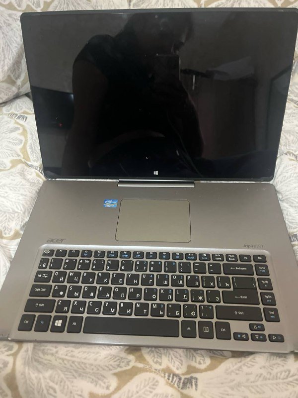 Ноутбук Acer Aspire требует ремонта кнопок и батареи