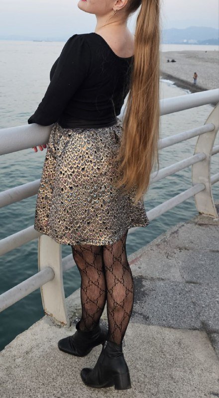 Нарядное платье черное с золотистым низом 40-42 2