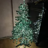 Новогодняя елка, гирлянда, игрушки, мишура 1