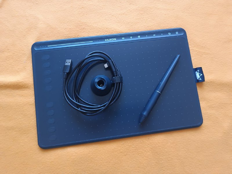 Графический планшет Huion HS611