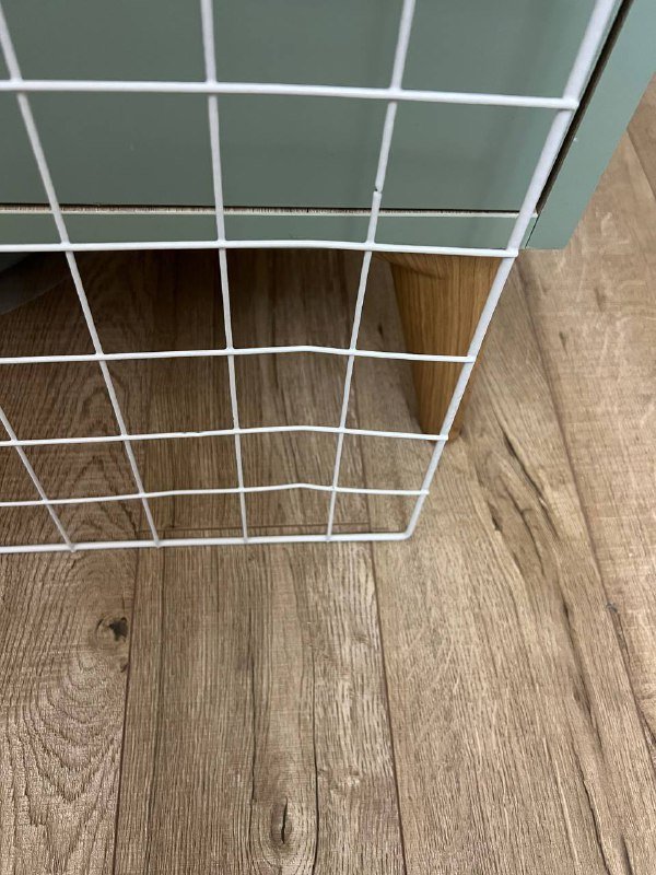 Металлическая сетка для открыток с прищепками 3