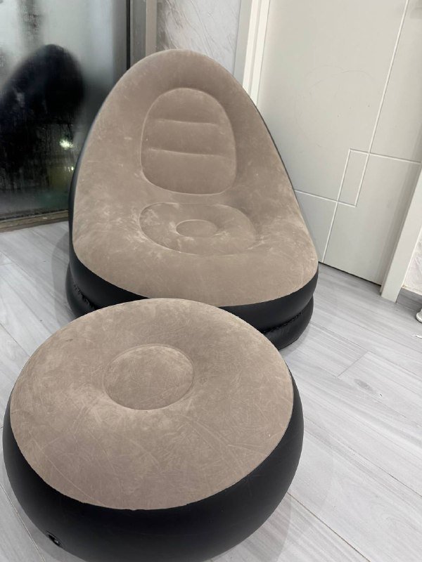 надувное кресло с пуфом