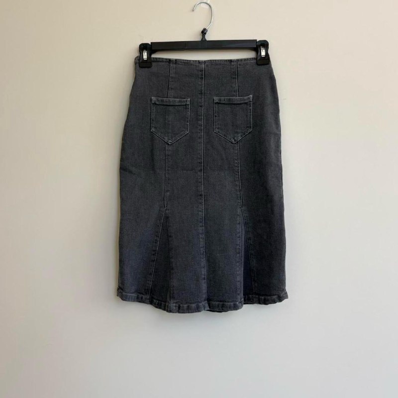 Легкая черная юбка Arket, Джинсовая юбка Paloma Wool 7