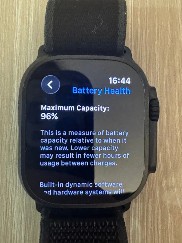 Apple Watch Ultra 2 8