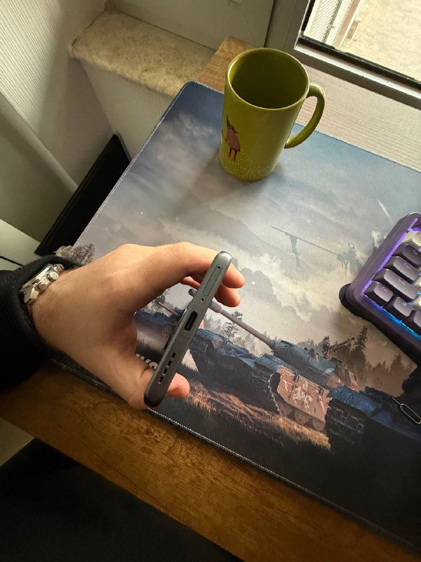 Телефон realme 10 pro+ 5G 4