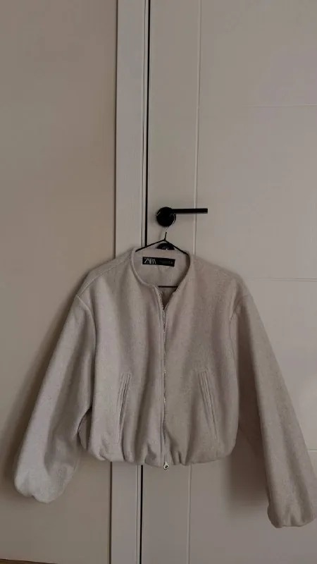Бомбер Zara