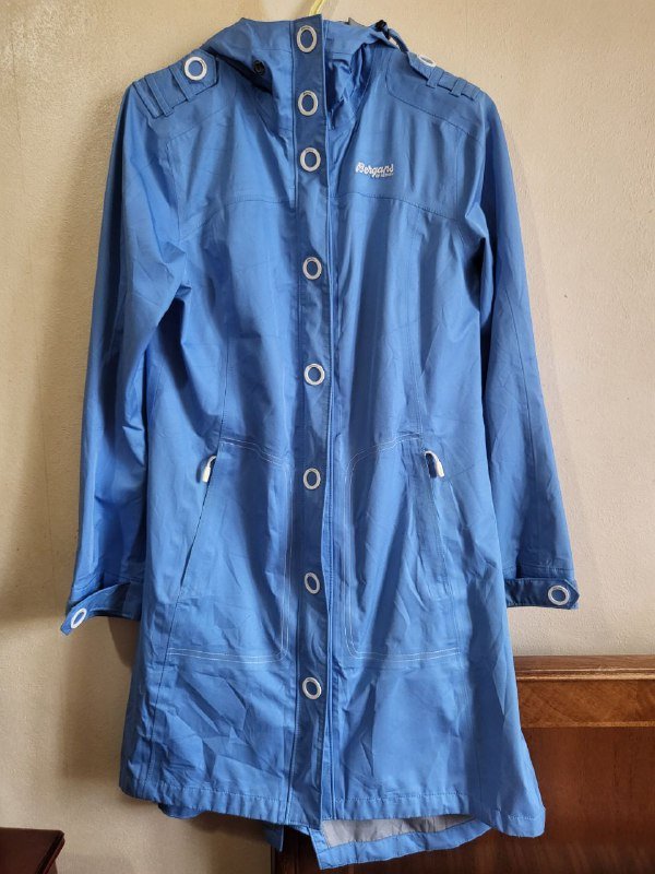 Плащ мембранный Bergans женский размер М