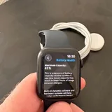Apple Watch SE 2, ремешок, кабель зарядки 2