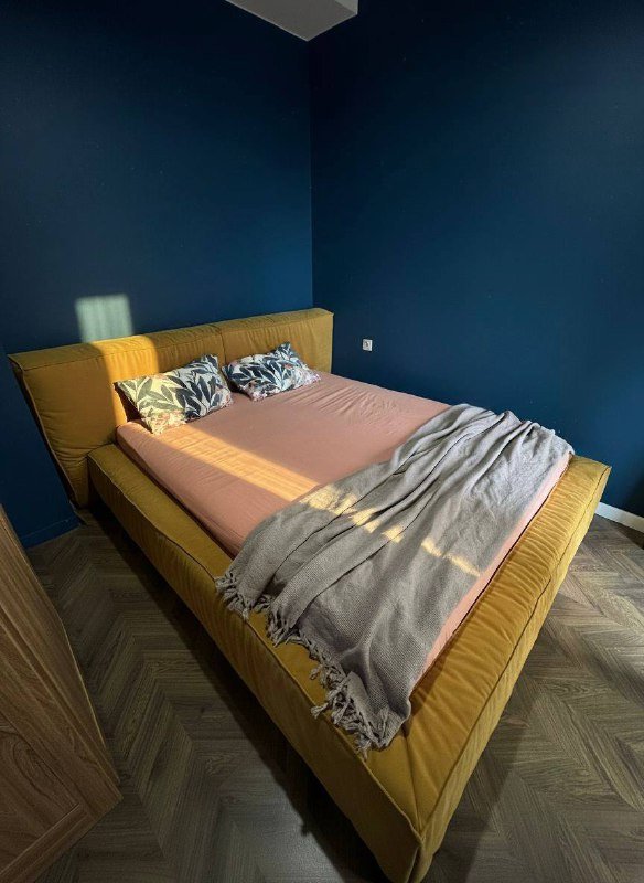 Б/у кровать с ящиком для хранения 3