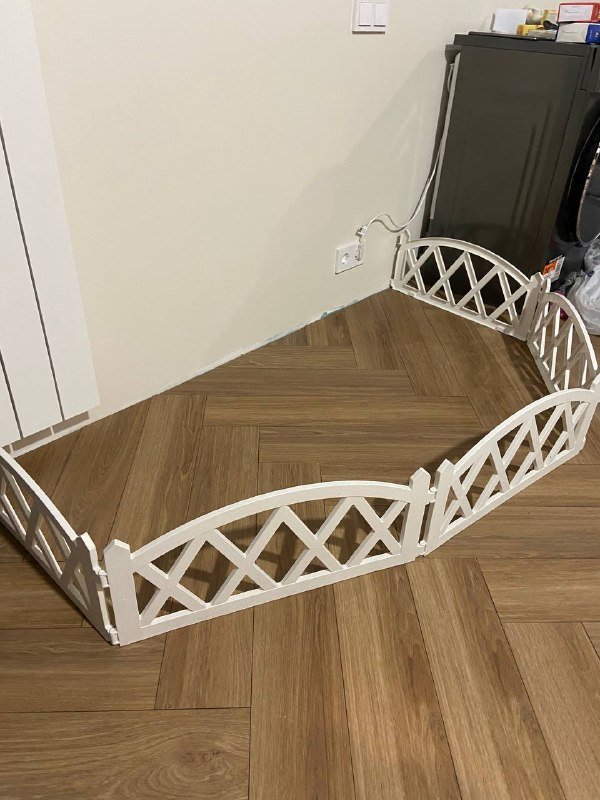 Комплект из 5 белых пластиковых заборчиков