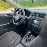 Volkswagen Jetta TSI 1