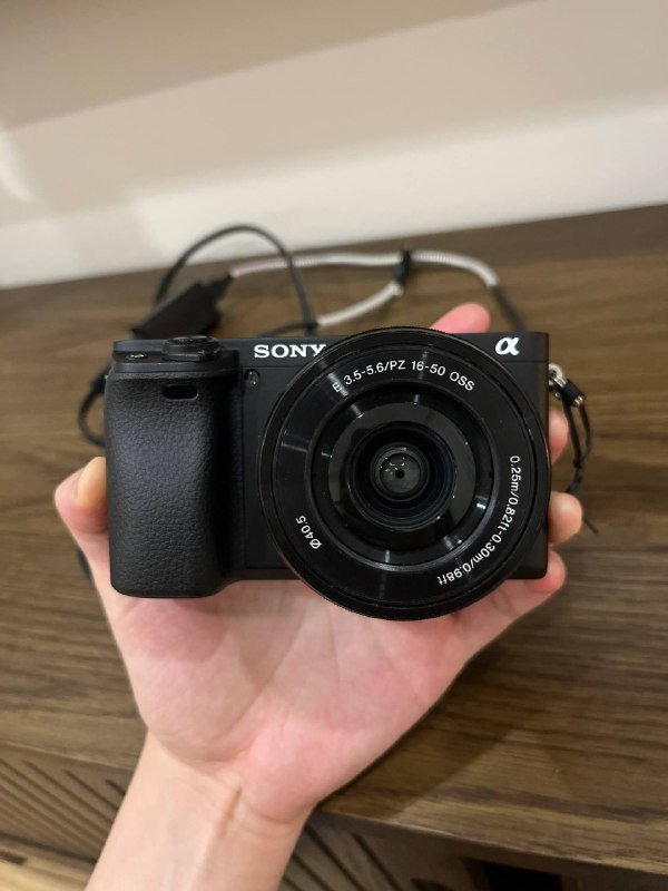 Камера Sony a6400