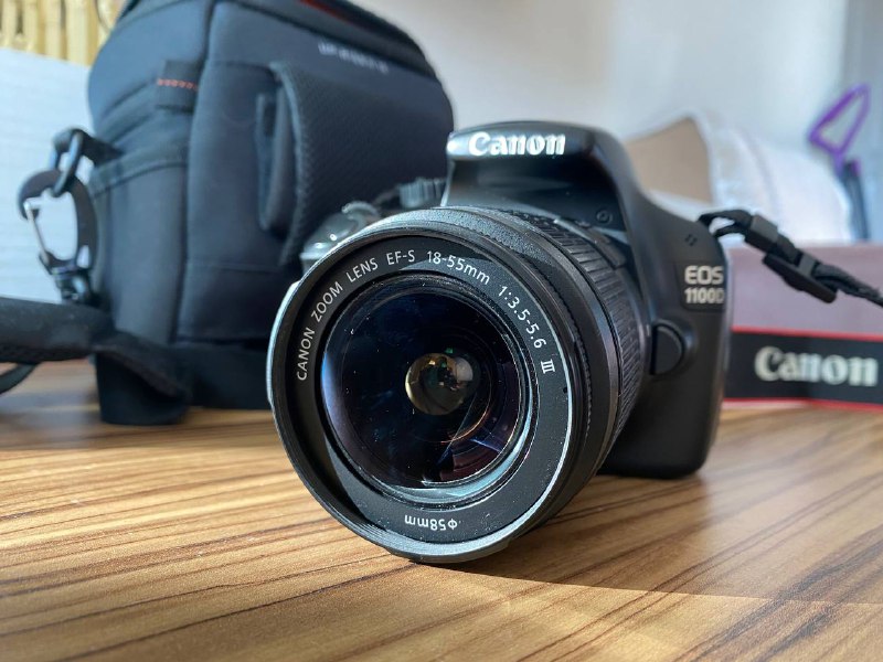 Фотоаппарат Canon 1100D, сумка, карта памяти, кабели 2