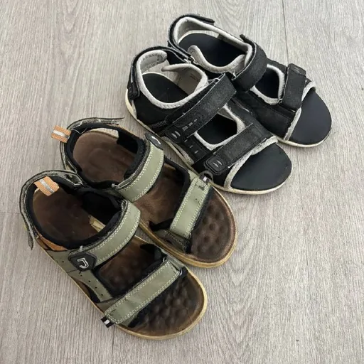 Children's sandals, size 31