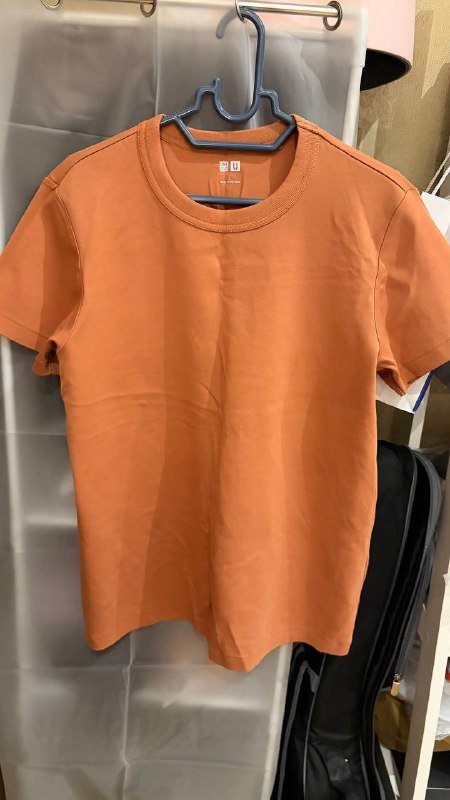 UNIQLO плотная футболка кирпичного цвета размер L