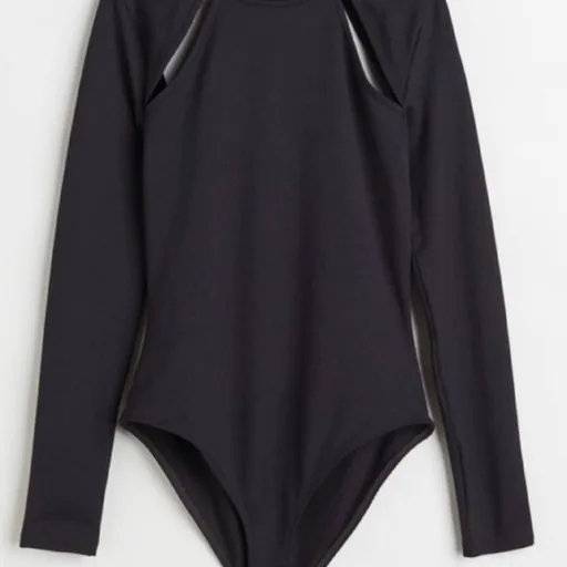 H&M bodysuit, pajama set, Nike hoodie, bodysuit, suit, Zara windbreaker, Puma puffer jacket, Zara blazer, Stradivarius jeans