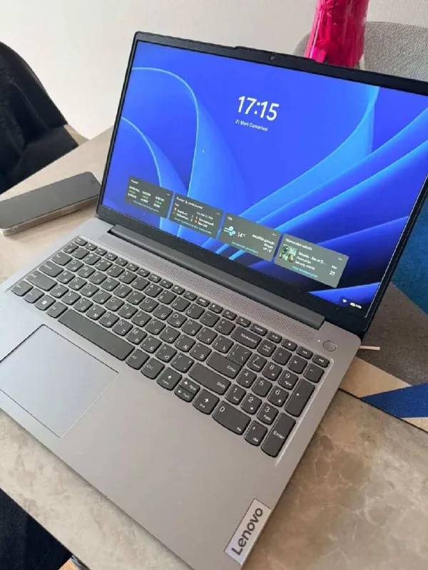 Lenovo ноутбук 1